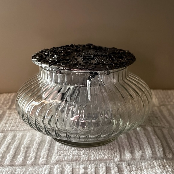 Vintage Rawcliffe Pewter 1998 & Glass bottom 🌹 - Picture 9 of 16